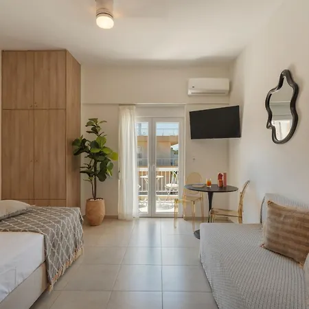 Centralstudios Rena&mary Apartment