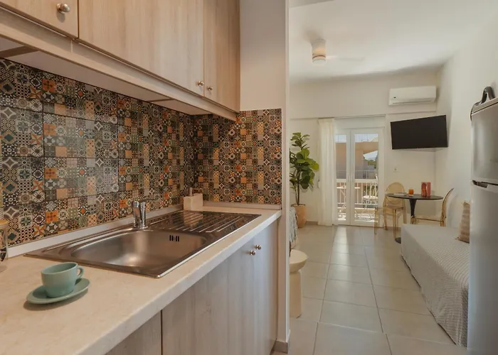 Centralstudios Rena&mary Rétino